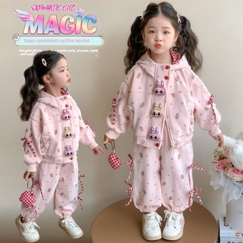 Lányok őszies kétrészes szett kapucnival, hosszú ujjú; pamutkeverék anyag 60% pamut; 3–8 évesek