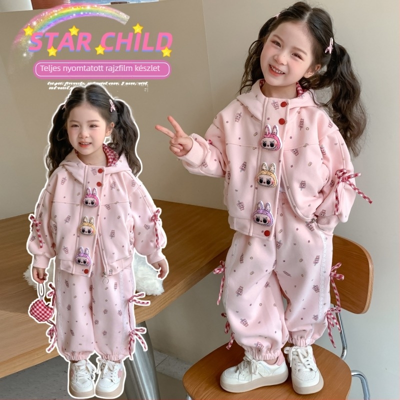 Lányok őszies kétrészes szett kapucnival, hosszú ujjú; pamutkeverék anyag 60% pamut; 3–8 évesek
