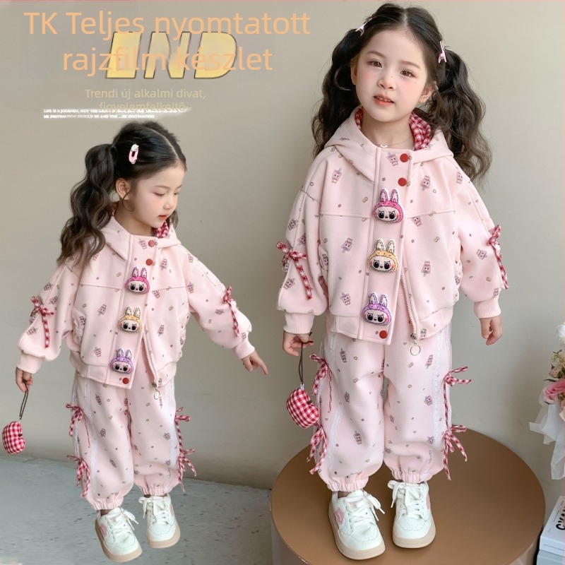 Lányok őszies kétrészes szett kapucnival, hosszú ujjú; pamutkeverék anyag 60% pamut; 3–8 évesek
