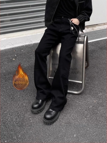 Férfi denim nadrág: enyhén kiszélesedő és egyenes szabású, középmagasságú derék, cipzár, mosott denim, 80% pamut