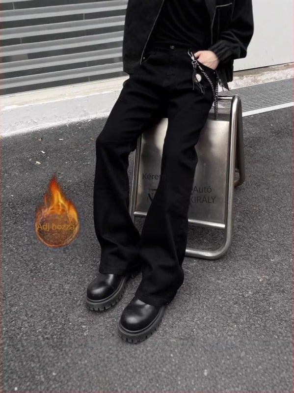 Férfi denim nadrág: enyhén kiszélesedő és egyenes szabású, középmagasságú derék, cipzár, mosott denim, 80% pamut