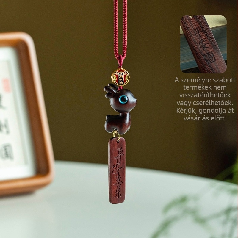 Fa autódísz: szarvas alakú, rajzfilmszerű stílus, aromás funkció