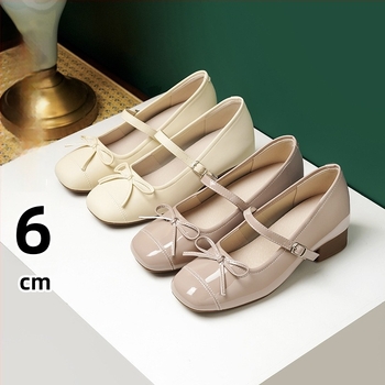 Mary Jane cipő alacsony sarokkal (1–3 cm), kerek orrú, PU felsőrész, gumitalp, magasságot növelő funkció