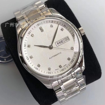 Férfi automata mechanikus karóra naptár és hét nap kijelzővel; 39 mm-es átmérőjű zafir kristályos számlap; rozsdamentes acél tok és karpánt; Seagull 2892 szerkezet; 100 m vízállóság