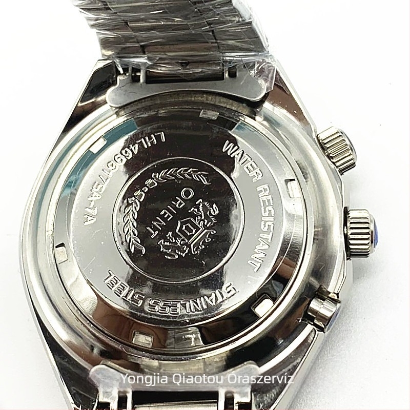 Férfiaknak szánt automata mechanikus karóra japán Miyota 46941 mozgással, zafírt kristály, rozsdamentes acél tokkal és szíjjal, 50 m vízállóság, naptár és hét kijelzés, fényes mutatók