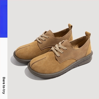 Lapos cipő kerek orrú, felső része szintetikus bőrből, PU bélés, TPR talp, keresztezett pánt