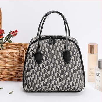 Smink- és neszesszeres táska – városi minimalist stílus, geometrikus mintázat, poliészter anyag, Tide silk márka, 2025 tavasz, hordozható kozmetikai táska