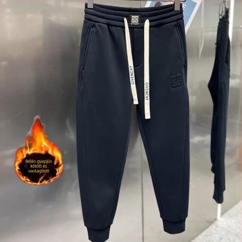 Férfi téli fleece-belelt sportnadrág — középmagas derekú, húzózsinóros derék, keskeny szabású, bokán mandzsettával