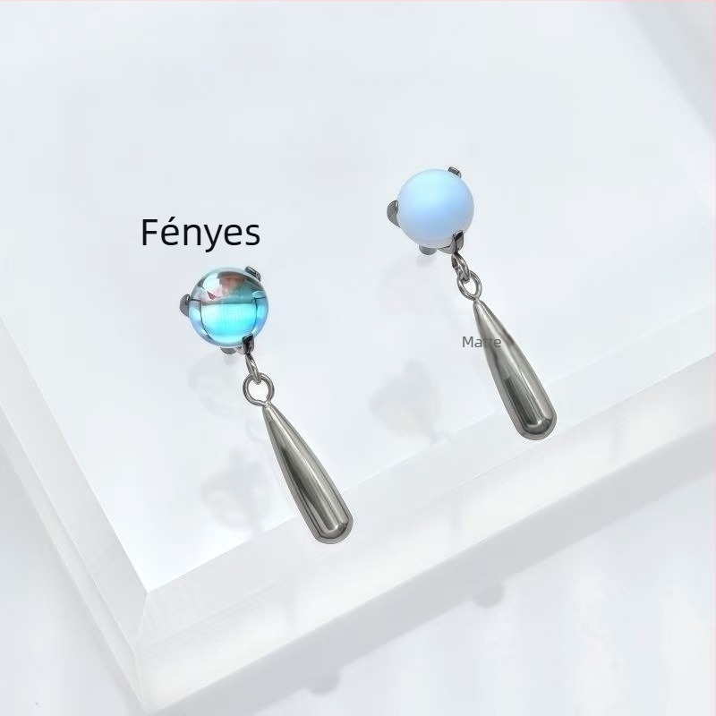 Holdkő csepp alakú fülbevalók F136 titánötvözetből, gyémántcsiszolt kristály