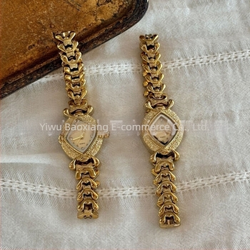 LSVTR női kvarc karóra rombusz alakú számlappal, fémből készült tokkal, 30M vízállósággal