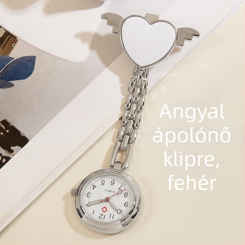 Logóval ellátott zsebóra, kvarc mozgás, ötvözet tok, cinkötvözet szíj, foszforeszkáló a sötétben