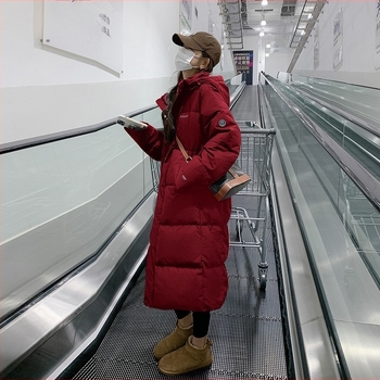 Fehér kacsa tollal töltött téli dzseki, kasmír tartalom 91–95%, vastag szigetelés, hosszú fazon 80–100 cm, kapucnival és zipzárral