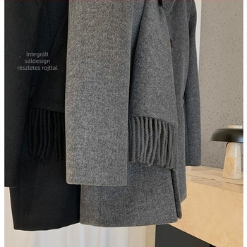 Női gyapjú kabát dupla gombos záródással, magas gallér, középhosszú, patchwork részletekkel