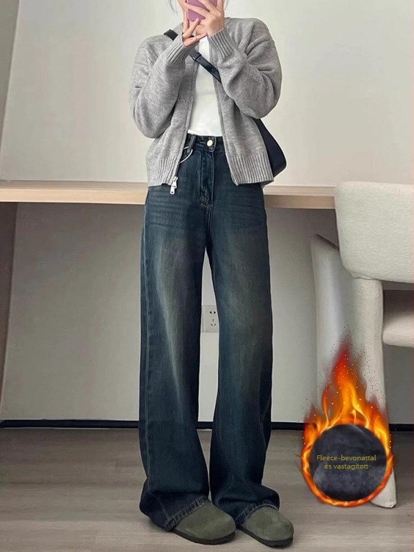Fleece-lével bélelt, meleg retro stílusú női magas derekú egyenes szárú farmer, denim pamut és poliészter keverék, 70–80% pamut és 30–50% poliészter, distressed részletek, cipzár és gombok.