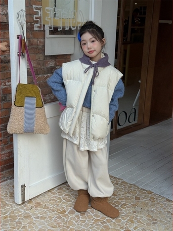 Koreai stílusú lányoknak szóló tollal töltött mellény, ujj nélküli, rövid fazon, cipzáras zárás, töltet 86–90%, puha bélés