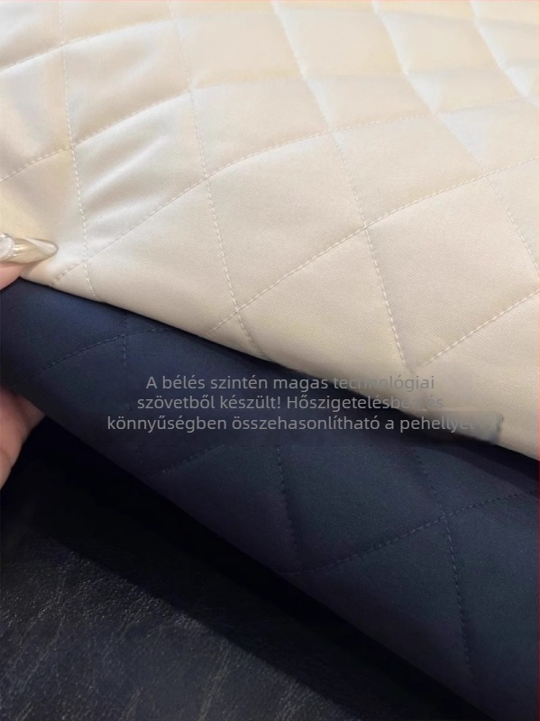 Női pamut-töltésű reverszibil kabát, gyémánt öltéssel, galléros nyakkal, cipzáras záródás (Töltet: pamut; Fő anyag: poliészter; Gallér: gallér; Záródás: cipzár; Reversibil)