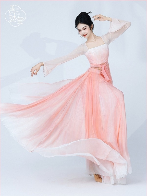 Kindness Hall Kínai Tánc Jelmez – Ru szoknya átlátszó voile felsővel, Nyár 2024, Fő anyag: Other, Összetétel: 95%+