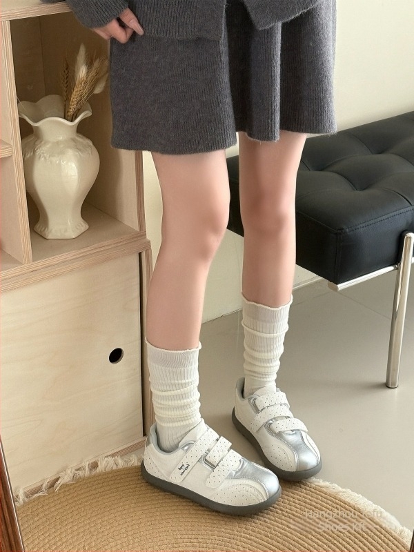 Női mindennapi flats Velcro-zárással, mesterséges plüss felső rész, vastag talp, gumitalp, latex talpbetét