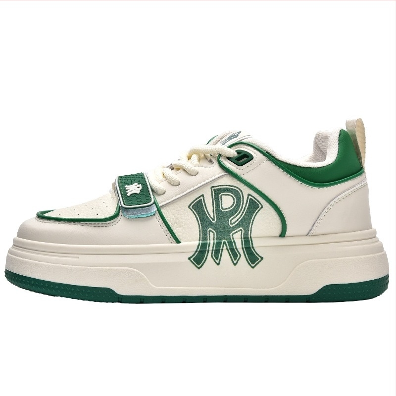 Platformos sportcipő vastag talppal, PU felsőrész, kerek orr, PVC talp, belső talp műszőrrel