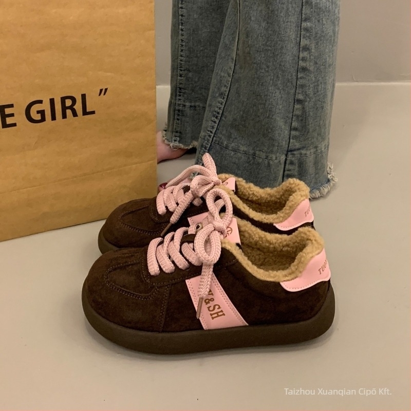 Női fleece-öltött vastag talpú sneakers, fűzővel, gumitalppal, alacsony felsőrésszel, őszi 2025 kiadás