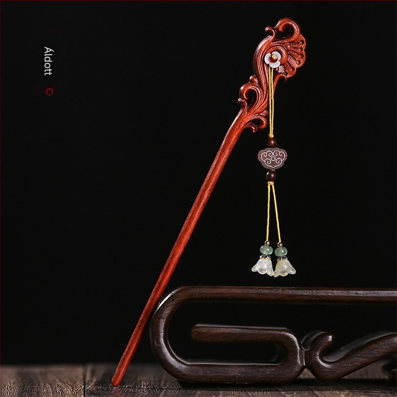 Paliszander hajtű, retro stílus (Anyag: Lobular red sandalwood; Cikkszám: 6234750; Lista: 2021 nyár)