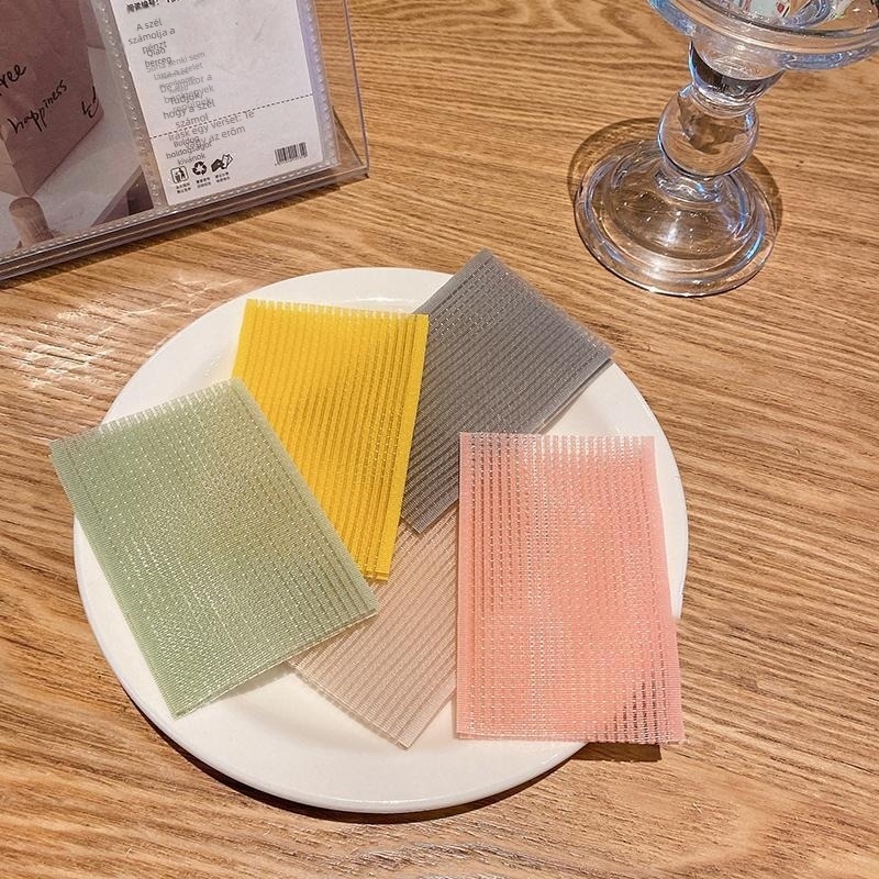 Fejfedő Velcro-frufruval — édes, nőies stílus; Anyag: Egyéb; Márka: Egyéb