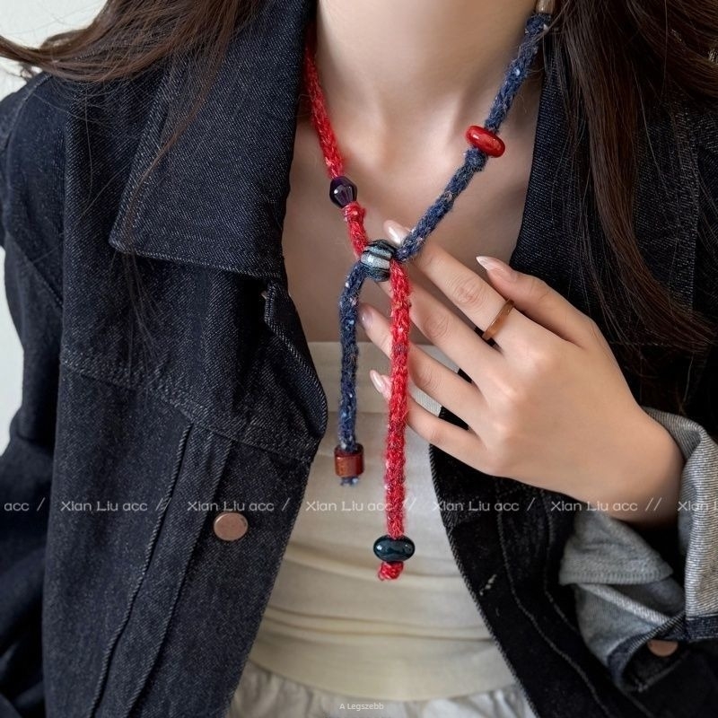 Vegyes anyagú medállal készült nyaklánc, szív- és geometrikus forma, elektroplakált lánccal, szabályos lánccal, körméret 31–40 cm, 2025 ősz