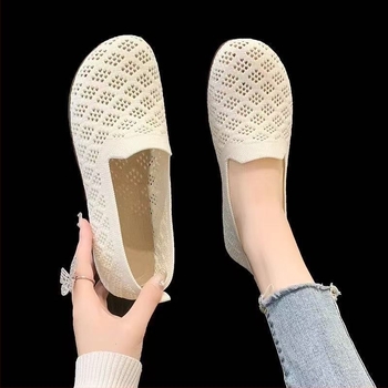 Női légáteresztő hálós cipő, slip-on, alacsony felső rész, PVC-öntött talp, textile talpbetét, nyár–tavasz