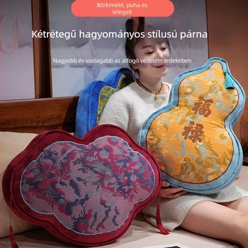 Nemzeti stílusú párna kanapéra, irodába és autóba, lumbális támasztással; borítás kétoldali fonalból és kristályos velúrból; töltet PP pamut; hímzés és varrás.