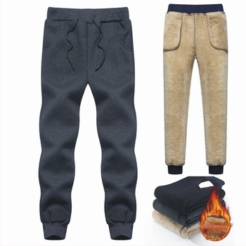 Férfi pamutból készült sport-nadrág fleece-béléssel, vastag téli modell, egyenes szabású, derékon húzózsinórral