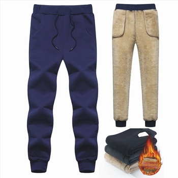 Férfi pamutból készült sport-nadrág fleece-béléssel, vastag téli modell, egyenes szabású, derékon húzózsinórral