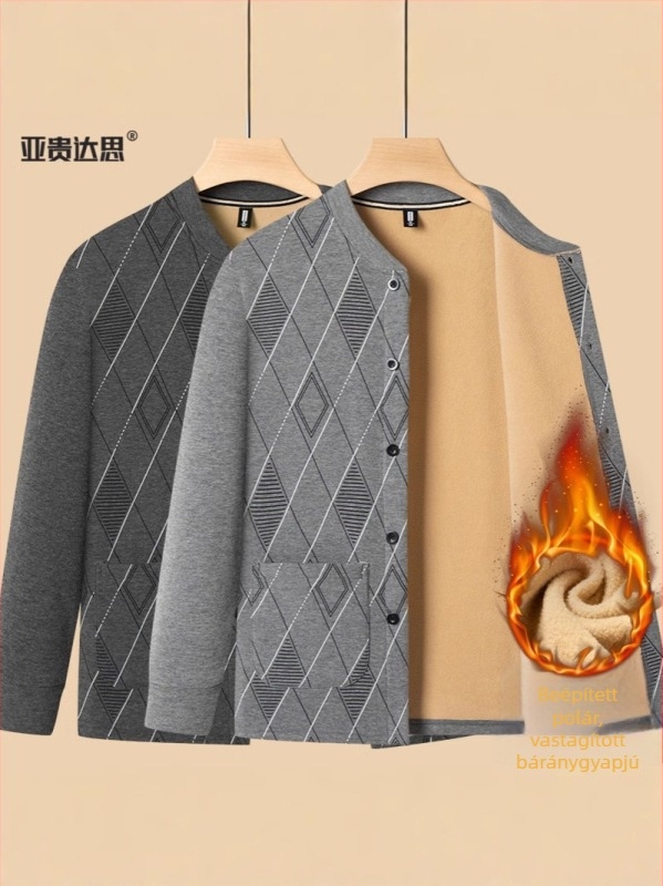 Férfi téli fleece-belelt kardigán-ruha, kockás minta, álló gallér, egy soros gombolás, szabályos hossz, hosszú ujjak, kapucni nélküli, dísz zsebek.