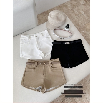 Női övvel ellátott rövidnadrág — háromnegyedes hossz, középtáji derék, poliészter/spandex (95%+ poliészter), patchwork részlet, egyenes szabás