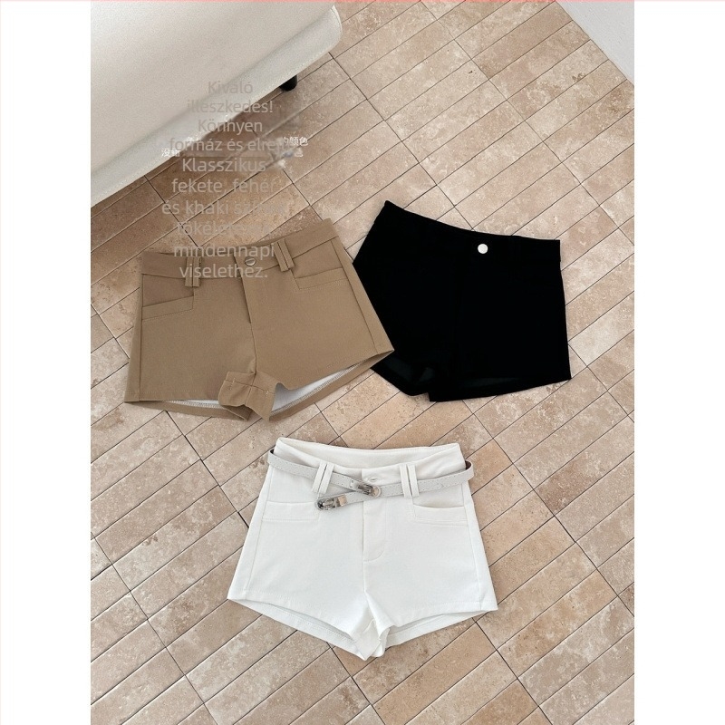 Női övvel ellátott rövidnadrág — háromnegyedes hossz, középtáji derék, poliészter/spandex (95%+ poliészter), patchwork részlet, egyenes szabás