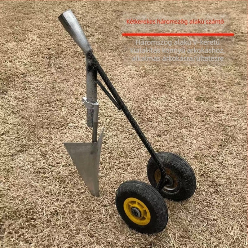 Három az egyben: kétkerekű motoros talajlazító ásó, árkoló és rekultivációs kapa; anyag: sárgaréz + elektromos fehér acél; ezüstbe illesztett feldolgozás; ezüst tisztasága 98%; megjelenés 2022 tél
