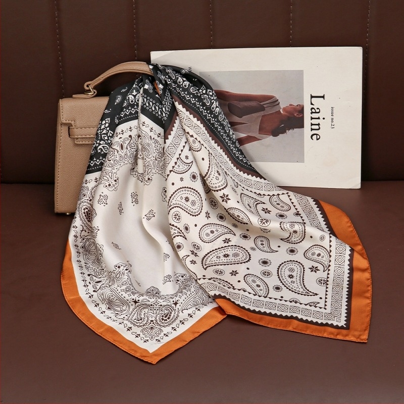 Vintage Paisley négyszögletes sál, Old Money stílus, szintetikus selyem jellegű anyag, sima szövés