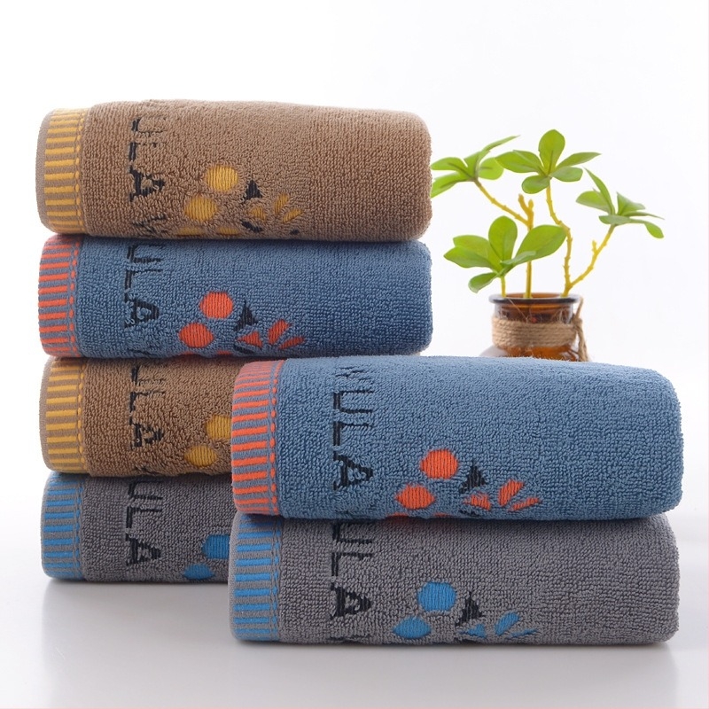 100% pamut arctörölköző, jacquard, vastagított, 100–120 g, 32s szál, logóval testre szabható