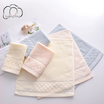 Óvodai négyszögletes törölköző, 32 szálas Jacquard, 99% pamut, 48 g, Egyedi logó