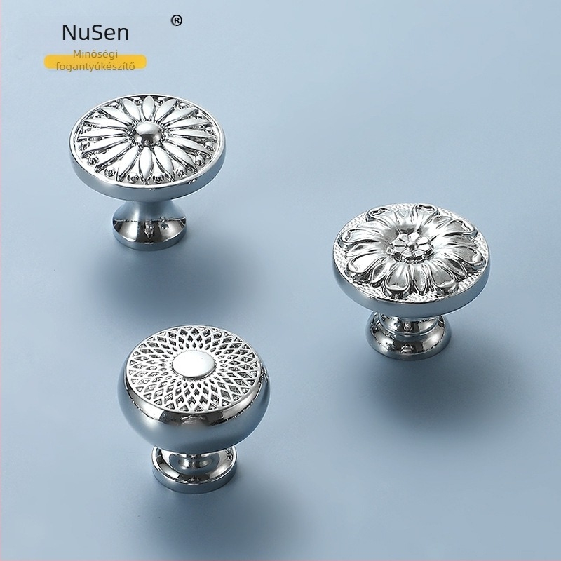 Szekrényajtó fogantyú rózsa mintával, réz, modell 301, testreszabható