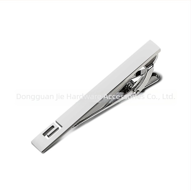 Férfi nyakkendőcsat rézből, síkfejű, geometriai dizájn, elektroplatált felület