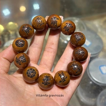 Villámcsapás érte a datolyaszilvafa karkötő gravírozott szent szimbólumokkal és buddhista gyöngyökkel