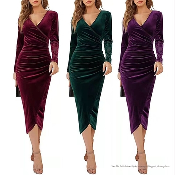 Midi ruha V-nyakú, aszimmetrikus szabású, hosszú ujjú, poliészter-spandex keverék