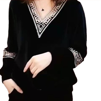 Női Top Gold Velvet, V-nyakú, hosszú ujjú, Poliészter 50–70%, normál hossz 50–65 cm