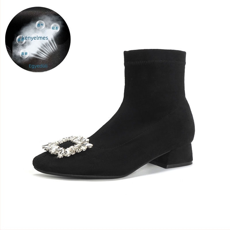 Női rövid csizmák velúrból, négyszögletes orrú, vast sarok, 3–5 cm sarkú, alacsony szár