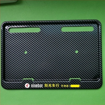 Elektromos kerékpárok rendszámkerete – alumíniumötvözet, univerzális kompatibilitás