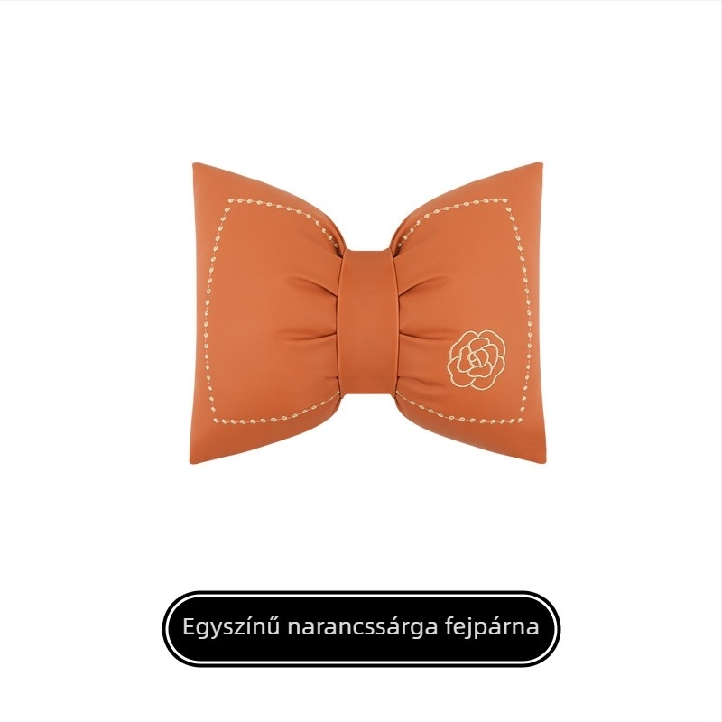 Autófej- és derék párnaszett műbőrrel és masni hímzéssel, univerzális illeszkedés, töltőanyag szintetikus rost, egész éves használatra