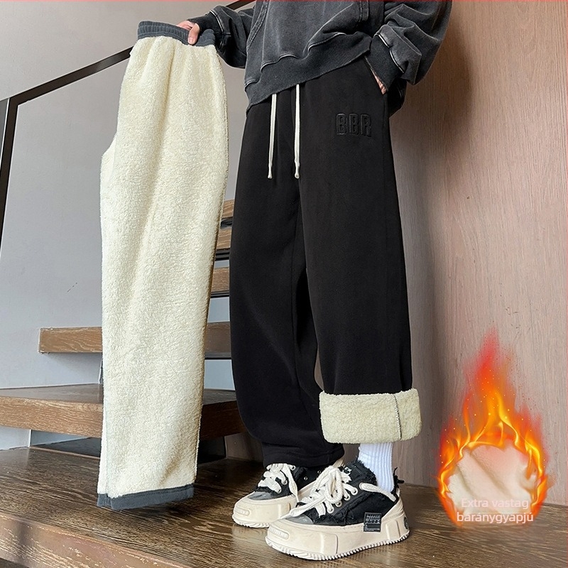 Férfi téli fleece-béléses nadrág, egyenes szabású, kényelmes, hosszú.