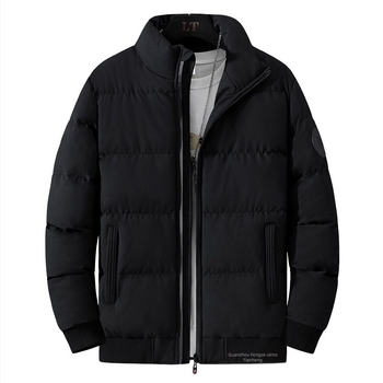 Férfi téli pamut-töltött dzseki, vastag szigeteléssel, cipzáras zárás, áll gallér, külső anyag poliészter, bélés poliészter, töltőanyag pamut