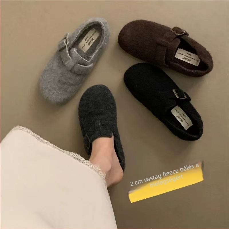 Női slip-on cipő vastag talppal, belső műszőrme, PU felsőrész, gumírozott talp, kerek orr
