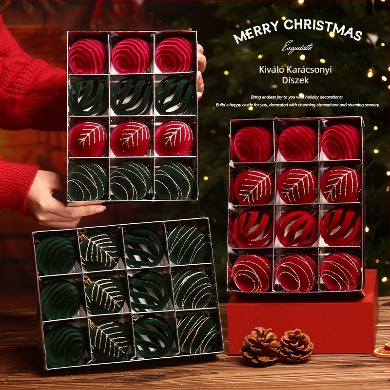 Karácsonyfadíszek, flockált bevonattal, öntvény kivitel, márka: Other